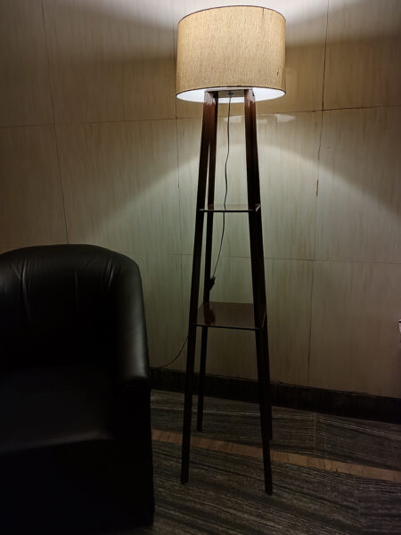 Owleaf Lofti Floor Lamp With Shelfs - Beige Shade